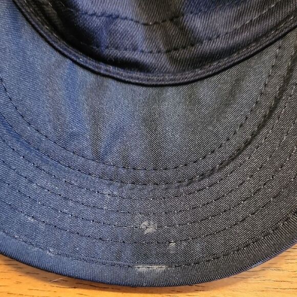 Nike Black and White Athletic Cap with Iconic Swoosh - Picture 3 of 3